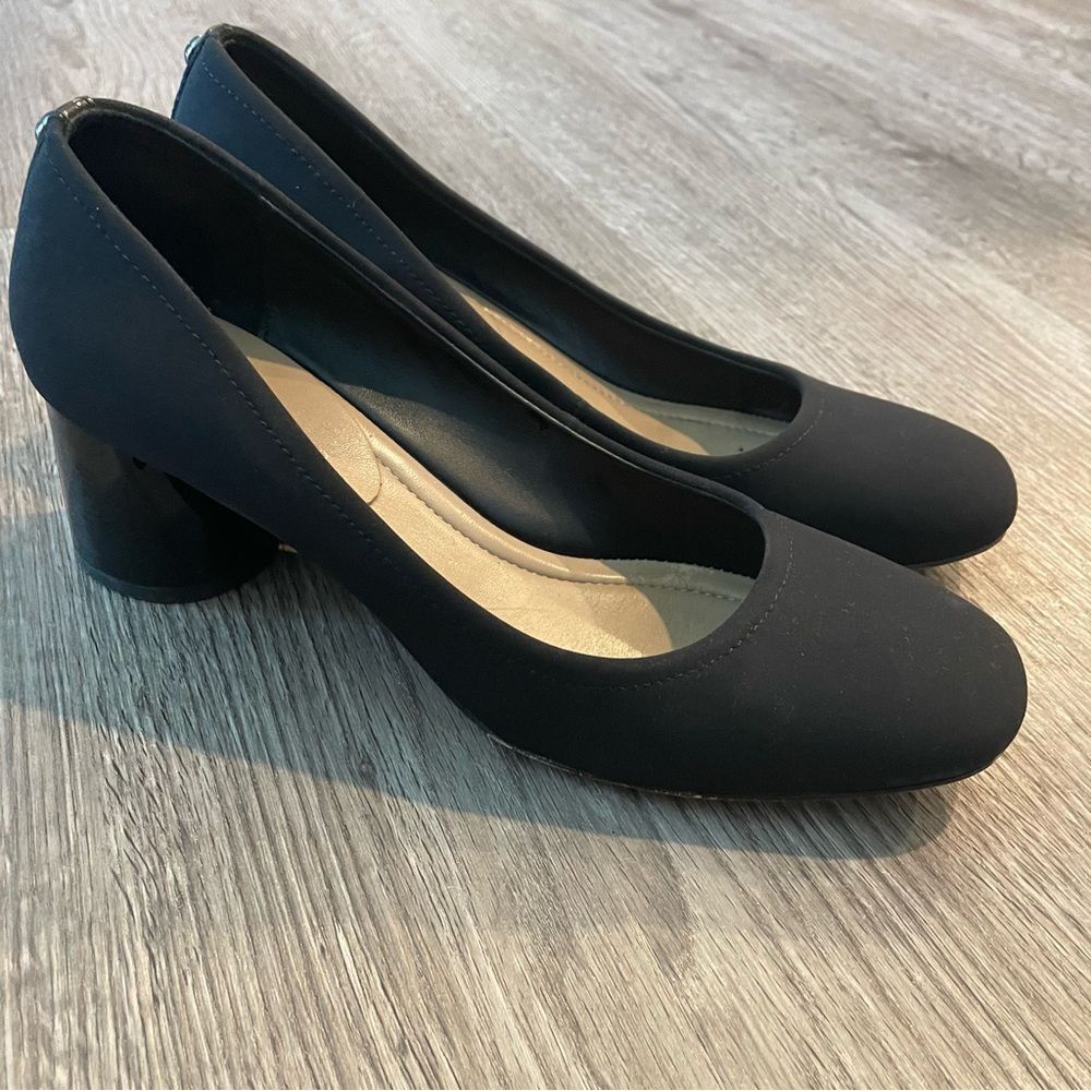 DONALD J. PLINER Black Nylon Patent Leather Block Heels